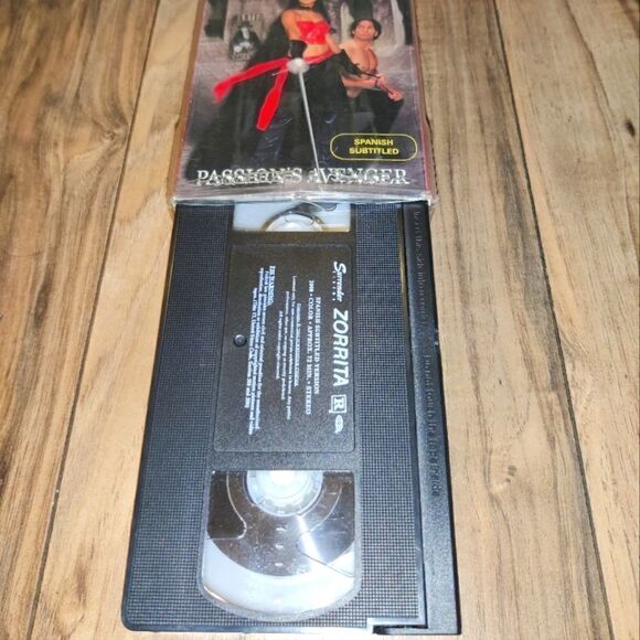 Zorrita Passion's Avenger VHS Erotic Comedy Full Moon Video 2000 Shauna O'Brien. - Picture 4 of 5